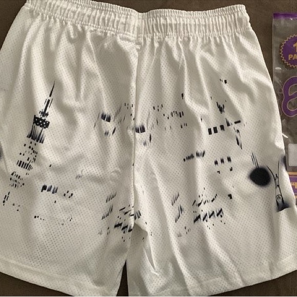 Size XL -Eric Emanuel EE Basic Short White Skyline. First come first serve . DM - Picture 2 of 3